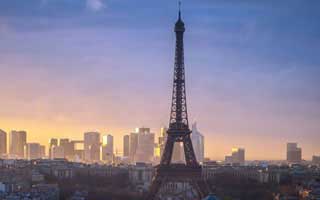 【爆料】蜜桃传媒突发:网红在深夜被曝曾参与猛料,浮想联翩席卷全网